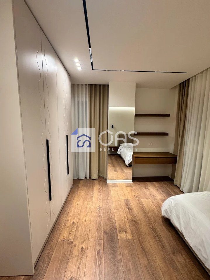 Jepet me qira Apartament 2+1+Parkim Ne Porcelan 2