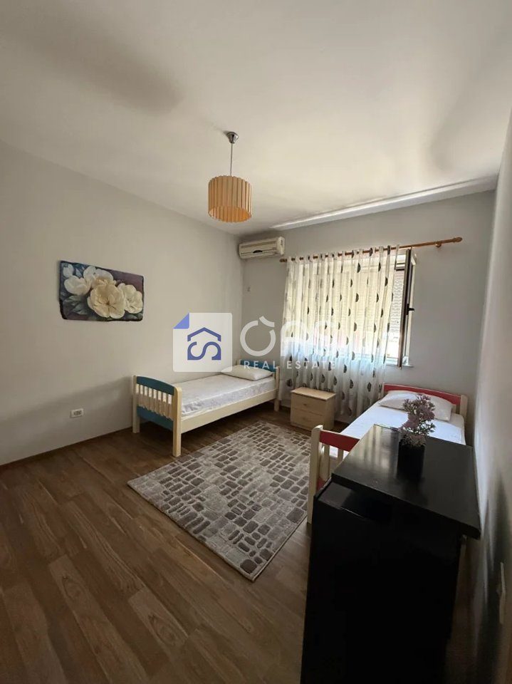 Jepet apartament me qera 2+1 Don Bosko 4