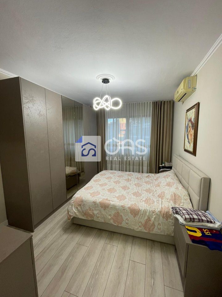 Jepet me qera apartamenti 1+1 tek Rruga e Kosovareve 2