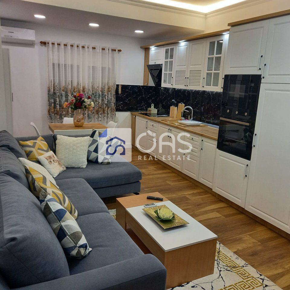 Jepet me qera apartament 1+1 tek Stadiumi Dinamo
