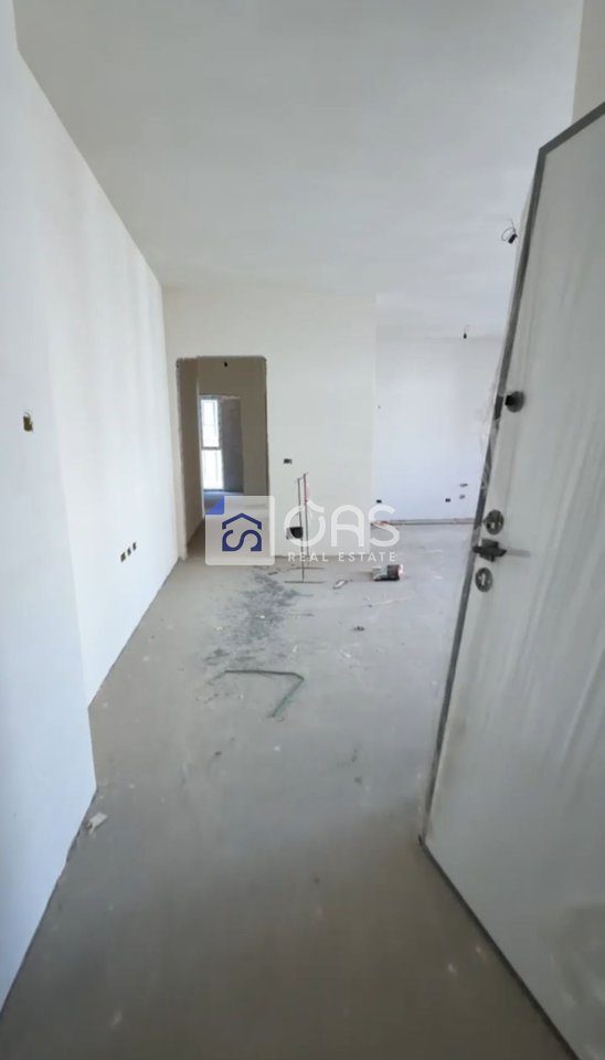 Shitet apartament 3+1 ne Bulevardin e Ri " Orbital 3".