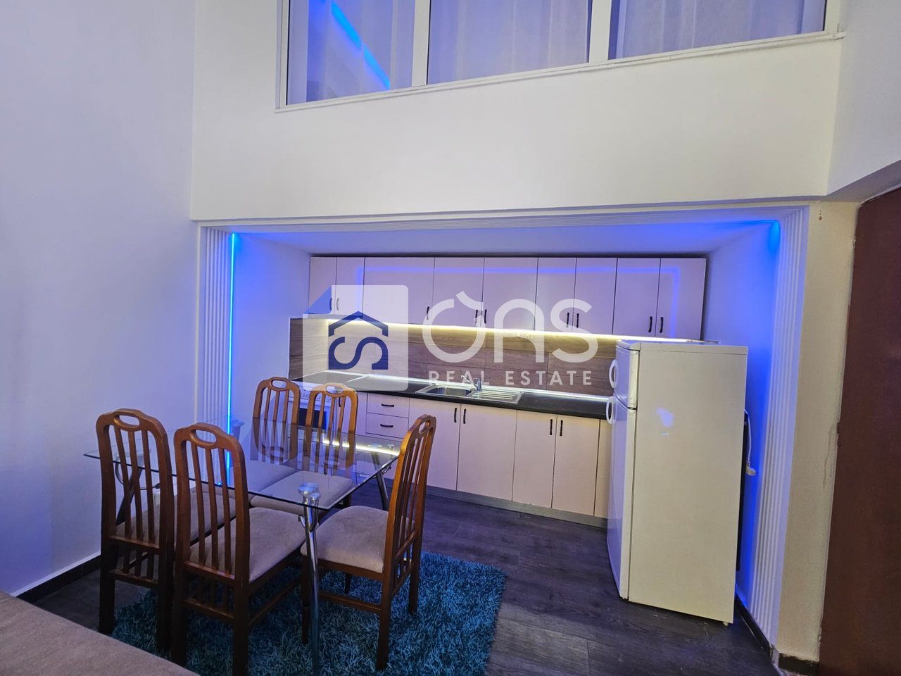 Jepet me qera apartament duplex 2+1 Te Pallati me Shigjeta 2