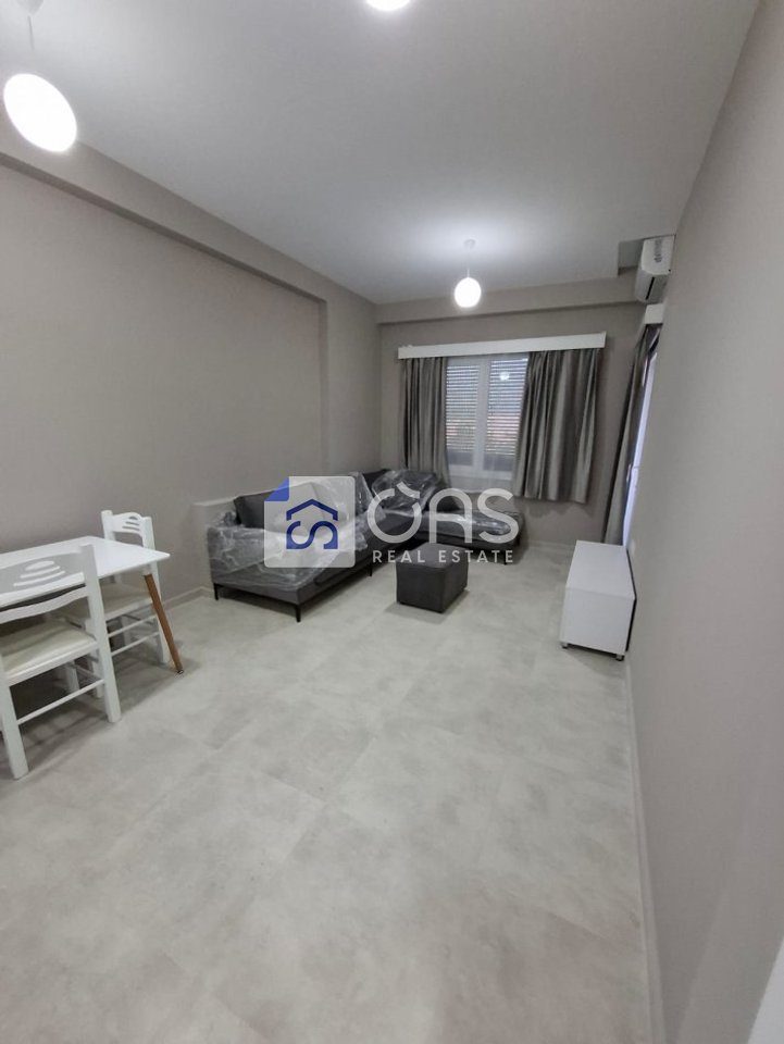 Jepet me qera apartamenti 1+1 Te Pallati me shigjeta 2