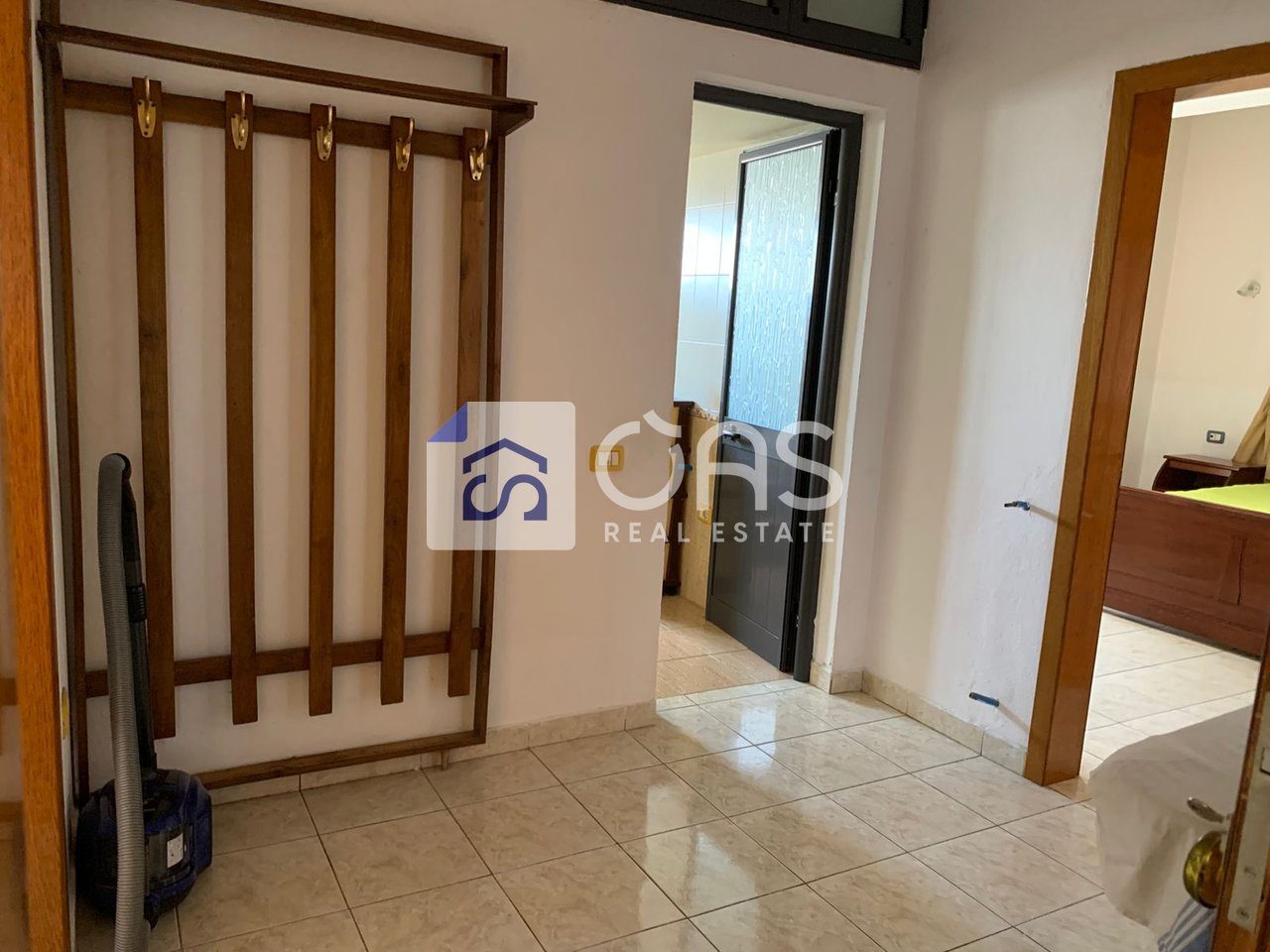 Jepet apartament me qera 3+1+3 kodra e priftit 4