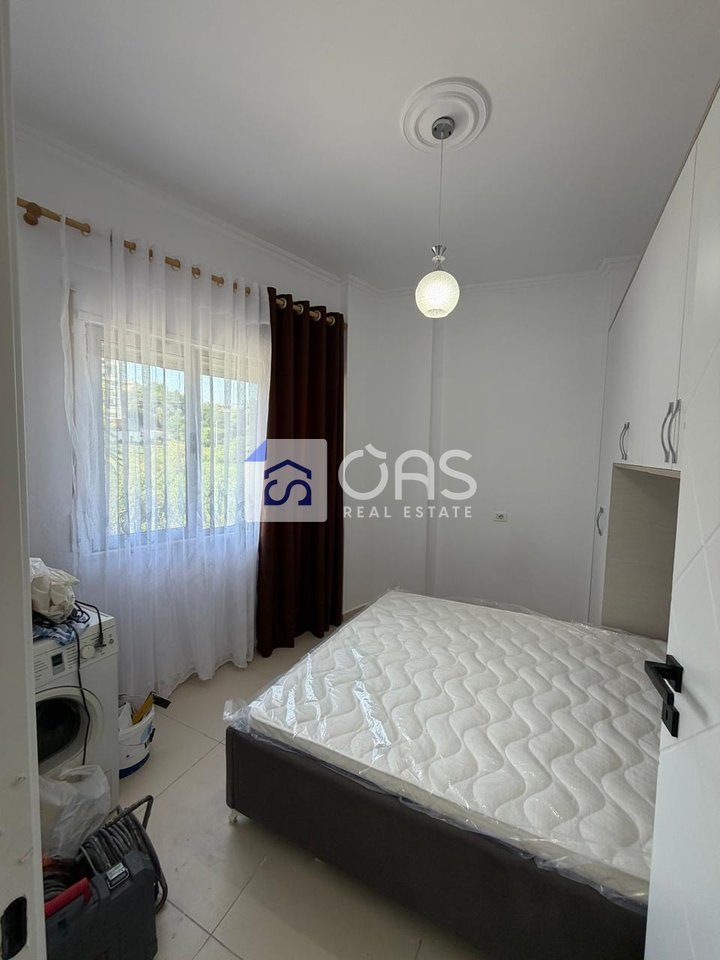 Jepet me qera apartamenti 1+1 kopshti botanik (xhamia) 4