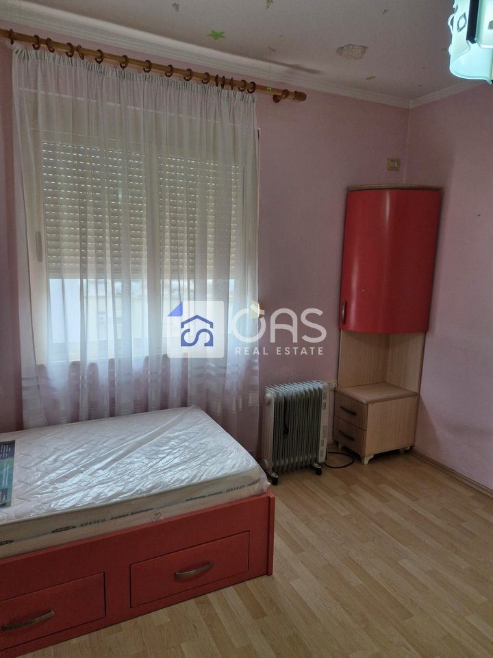 Jepet apartament me qera 2+1 tek Rruga e Kosovareve 4