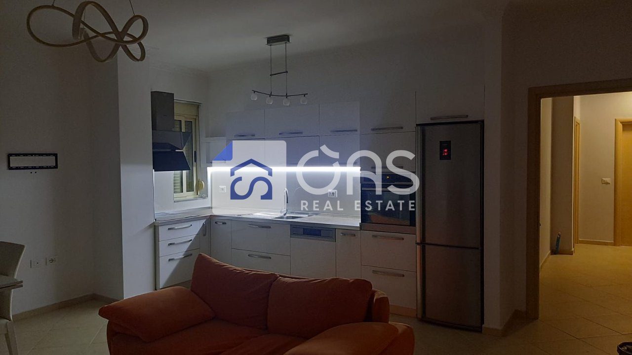 Shitet apartament 2+1 tek Liqeni i Tiranes ' Ruga Petri"