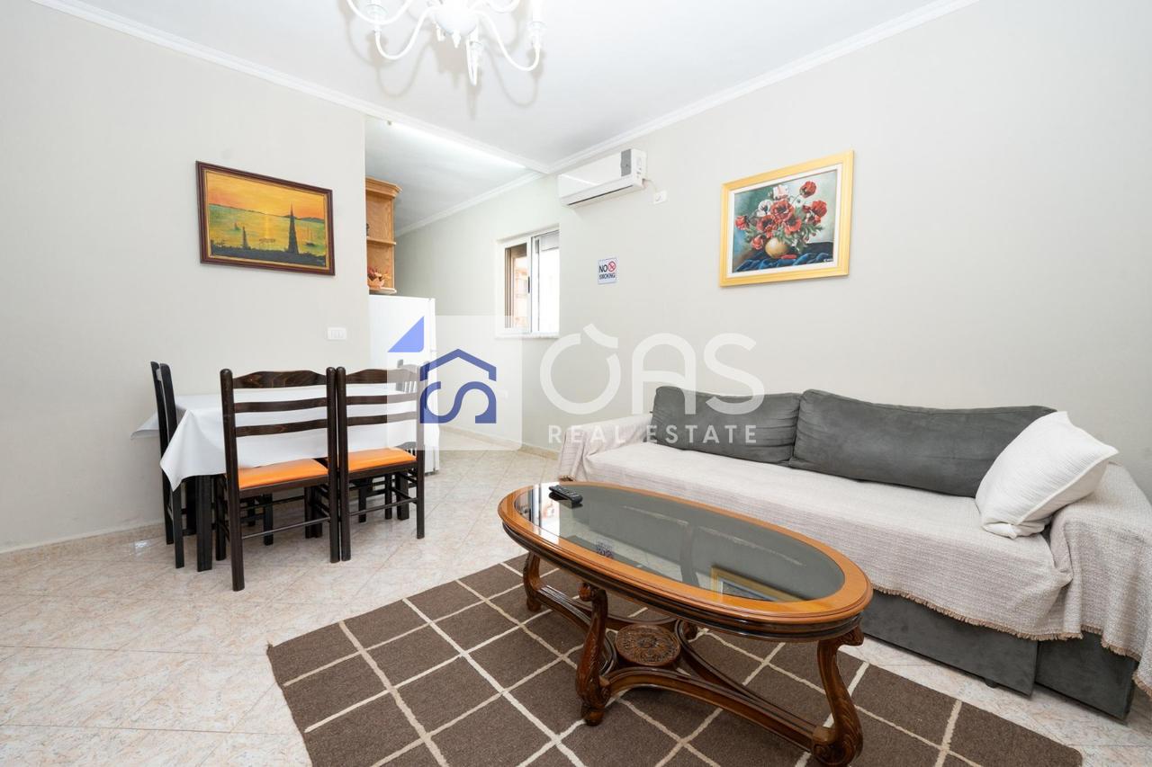 Jepet me qera apartament 2+1 tek Sheshi Willson