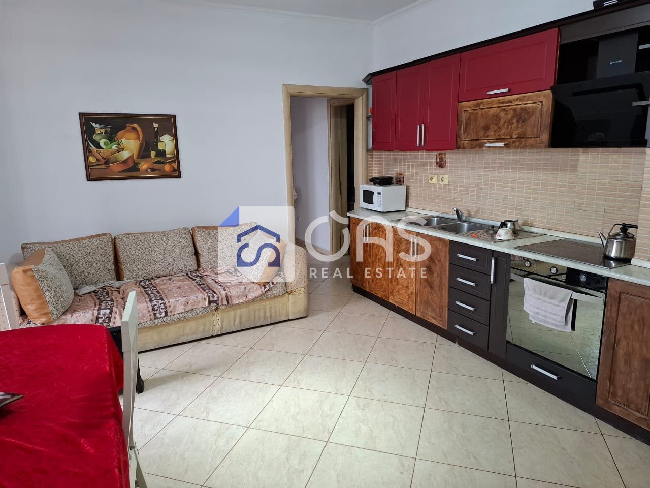 Jepet me qera apartament 2+1 ne Qender 2