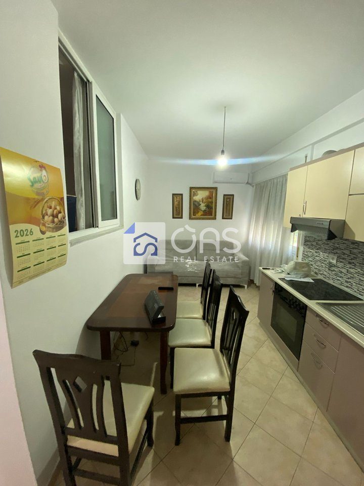 Jepet Apartment me qera 1+1 komuna parisit (kika 1)