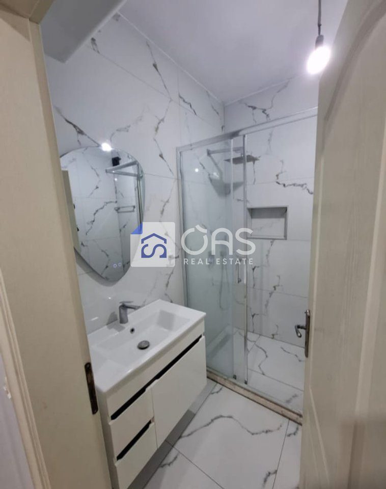 Shitet apartament 1+1 ne Kamez 4