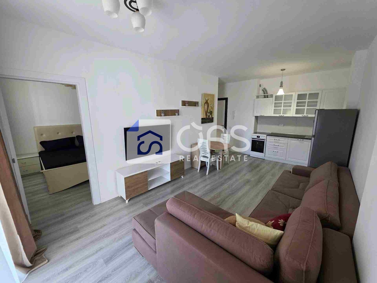 Jepet apartament me qera 1+1+ Parkim Ne Laprake