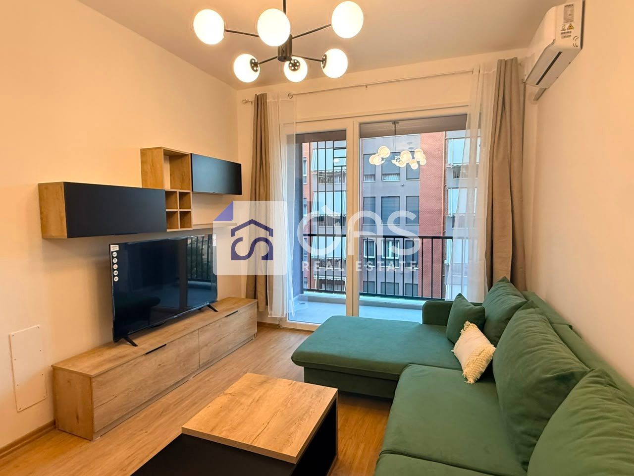Jepet apartament me qera 1+1 ne 5 Maj 3