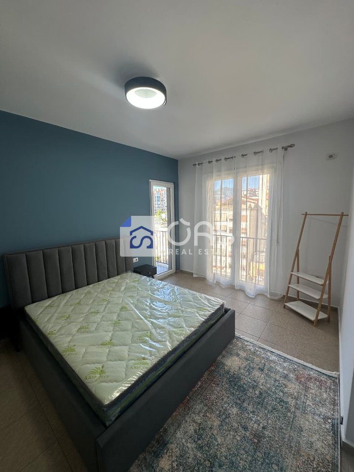Jepet apartament me qera 1+1 Bulevardi Zogu i Par 3