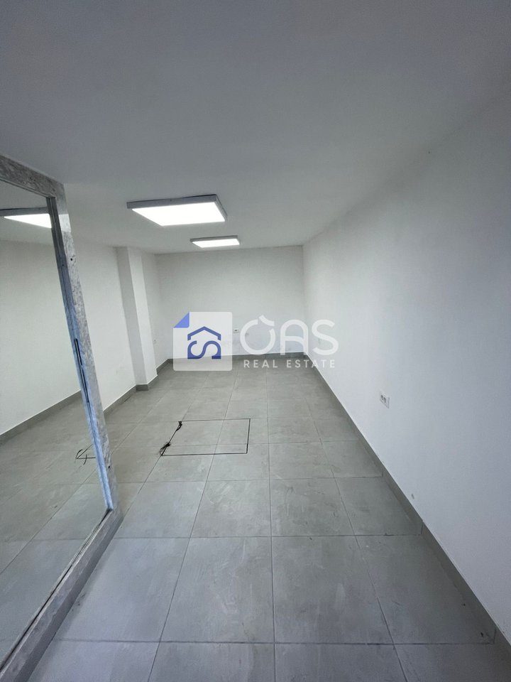 Jepet ambient biznesi 3+3 tek Pazari i ri