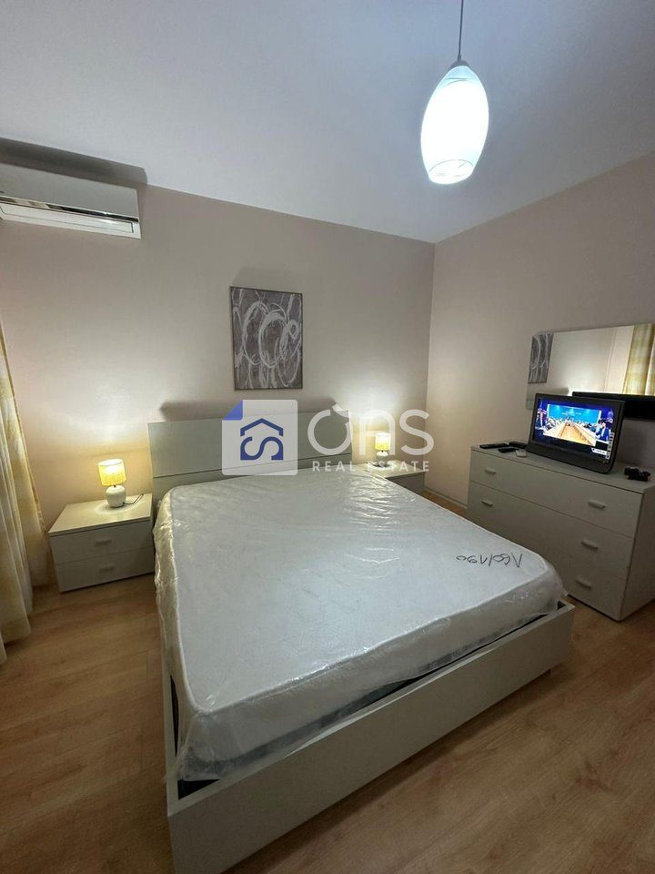 Jepet me qera apartament 2+1 tek Fusha Aviacionit 4