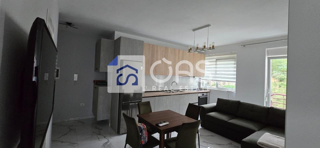 Jepet me qera apartament 2+1 tek Liqeni i Thate.