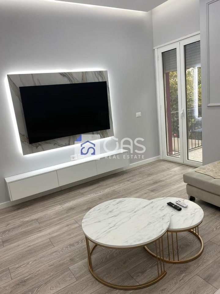 Shitet apartament 2+1 ne Vlore Skel ( lagjen 10 Korriku) 230.000 euro 4
