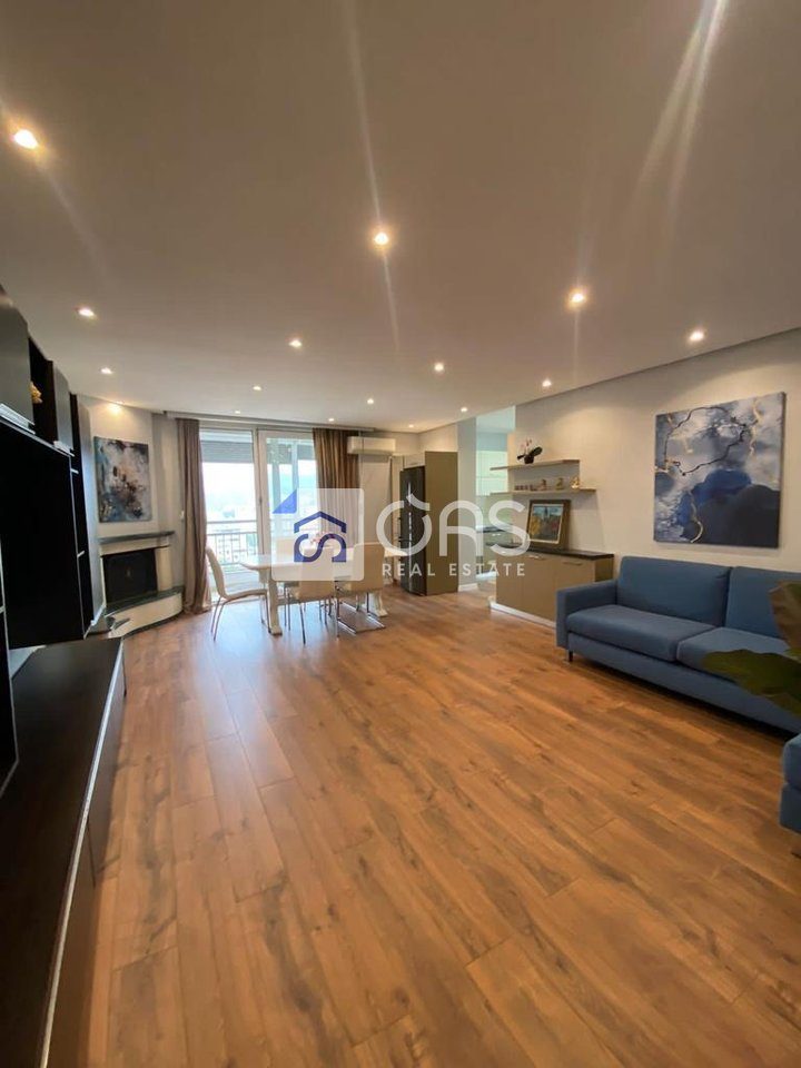 Jepet me qera apartament 2+1+2 tek Ish Ekspozita. 2
