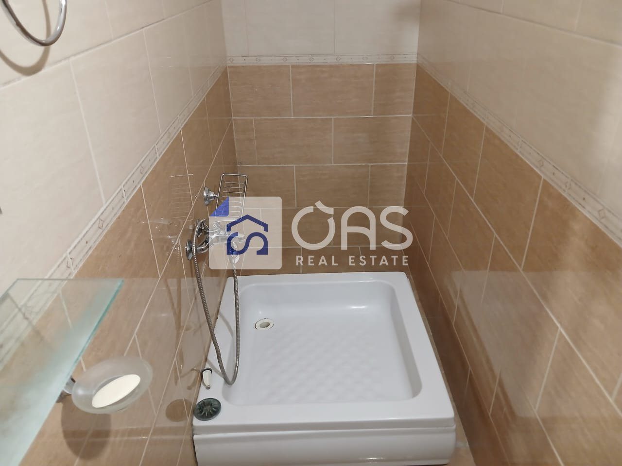 Jepet me qera apartament 2+1 ne Porcelan 4
