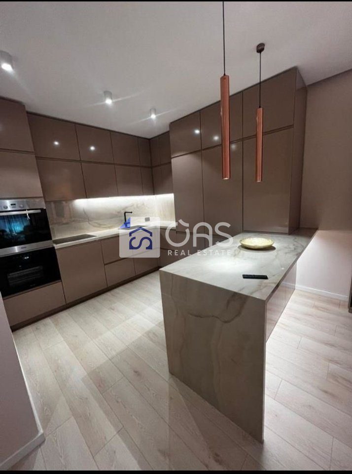 Shitet apartament 2+1+2 tek Liqeni Artificial 2