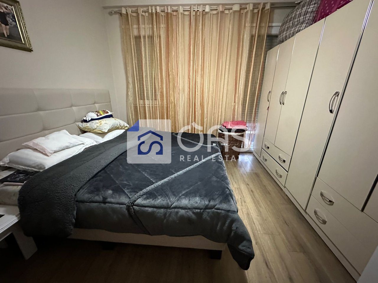 Shitet apartament 2+1+2 tek Pazari i Ri 3