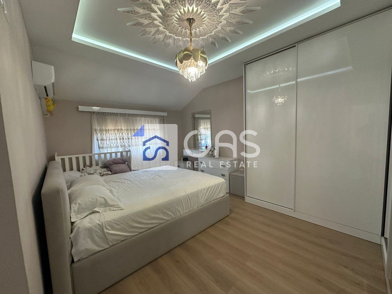 Jepet me qera Penthouse 2+1 ne Xhamllik 2
