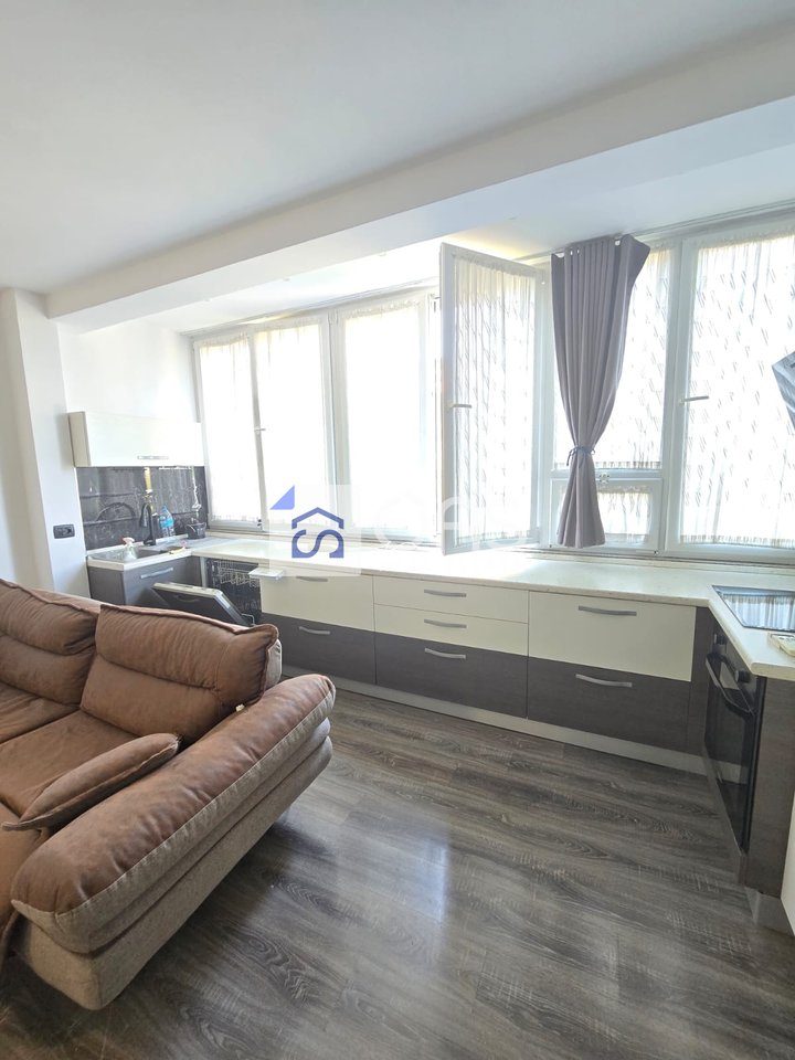 Shitet apartament 2+1 Ish Fusha Avacionit 2