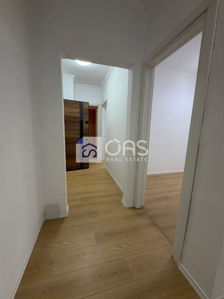 Shitet apartament 1+1 ne Fresk 3