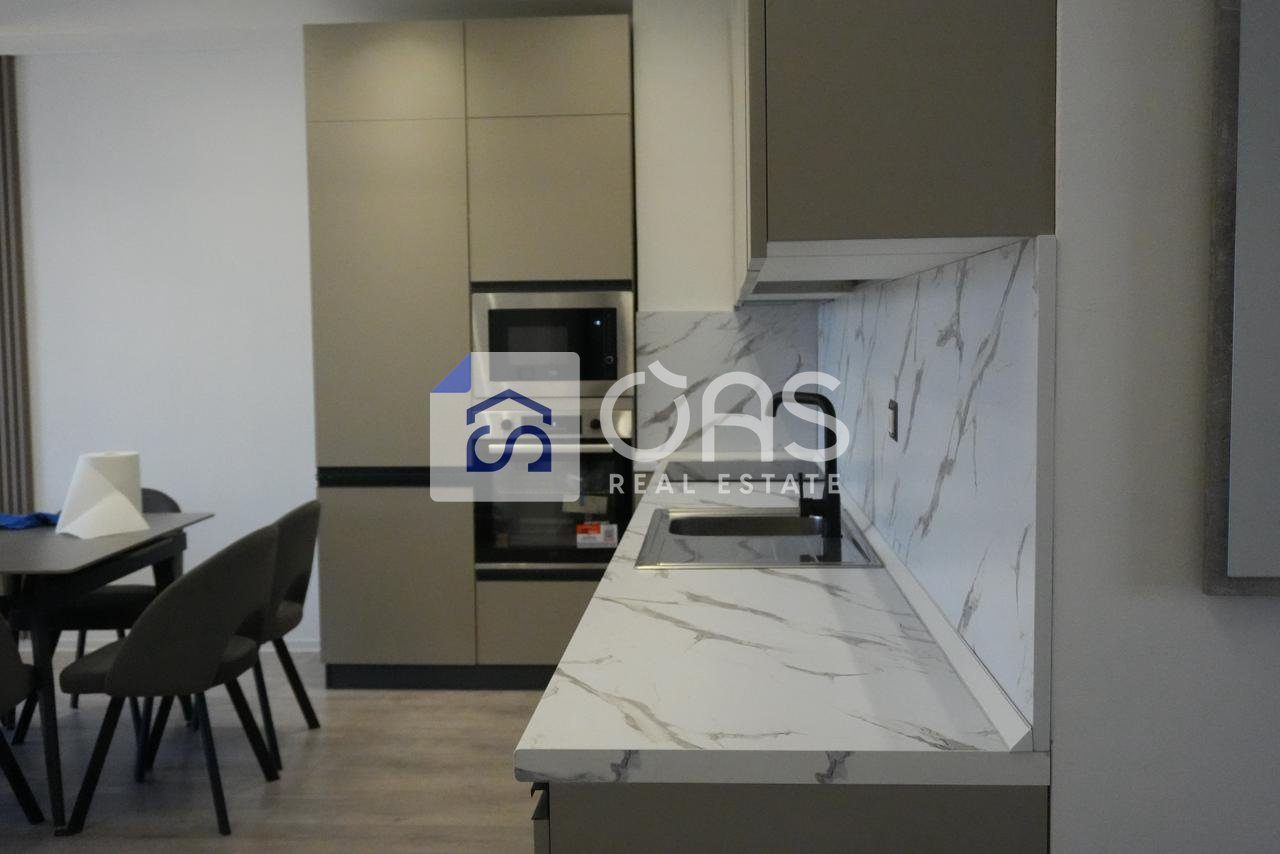 Shitet apartament 2+1+2 tek Bulevardi i Ri 4