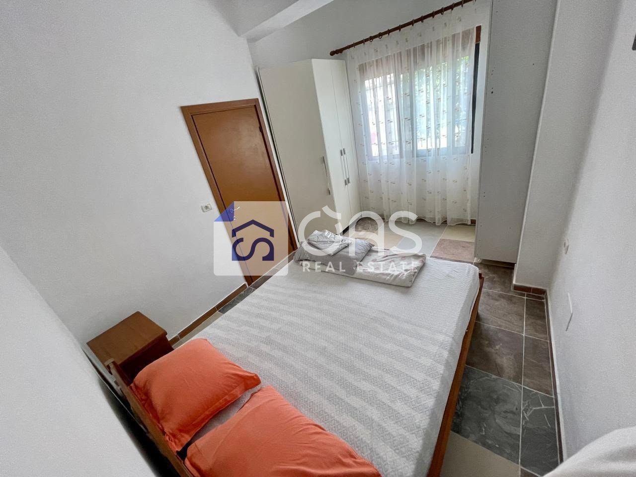 Jepet me qera apartamenti 2+1 me parkim 5 maj