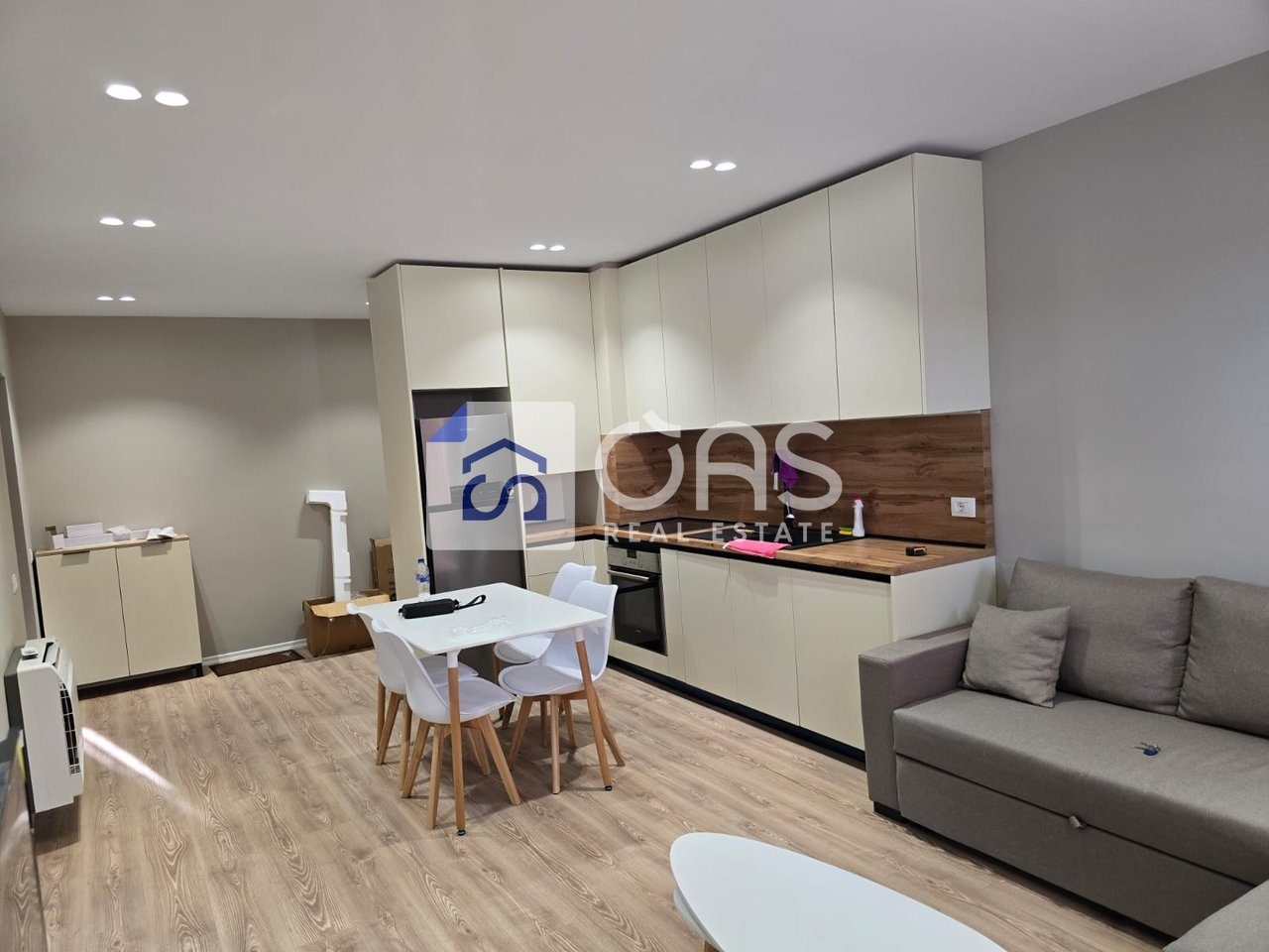 Apartament 2+1 Me Qira në Univers City, Tiranë - 500€ | 85 m² 1