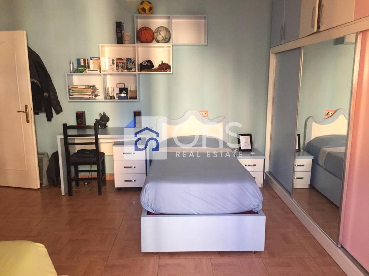 Jepet apartament me qera 2+1 Komuna e Parisit 4