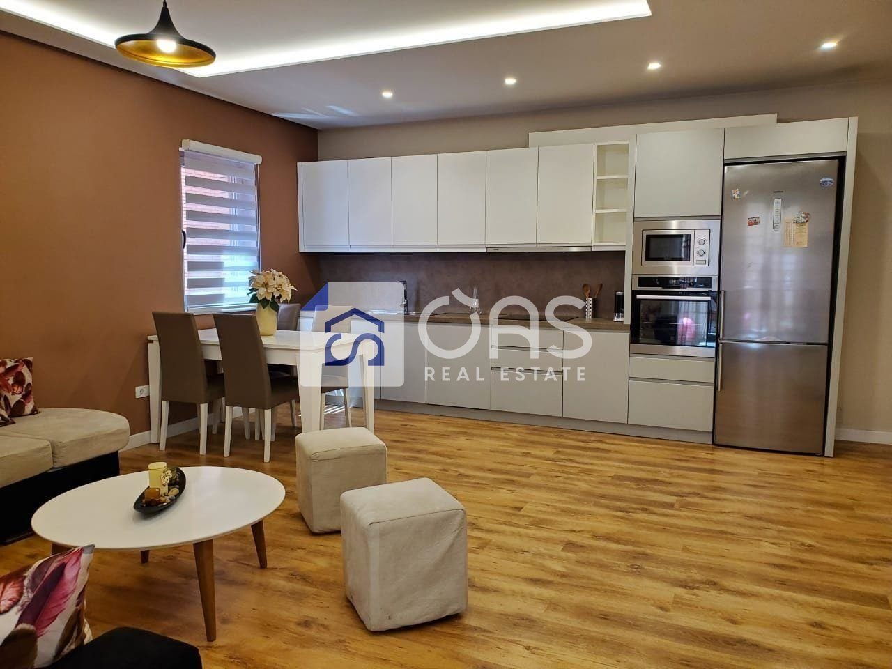 Jepet me qira apartamenti 2+1 Te Kompleksi Delijorgji 2