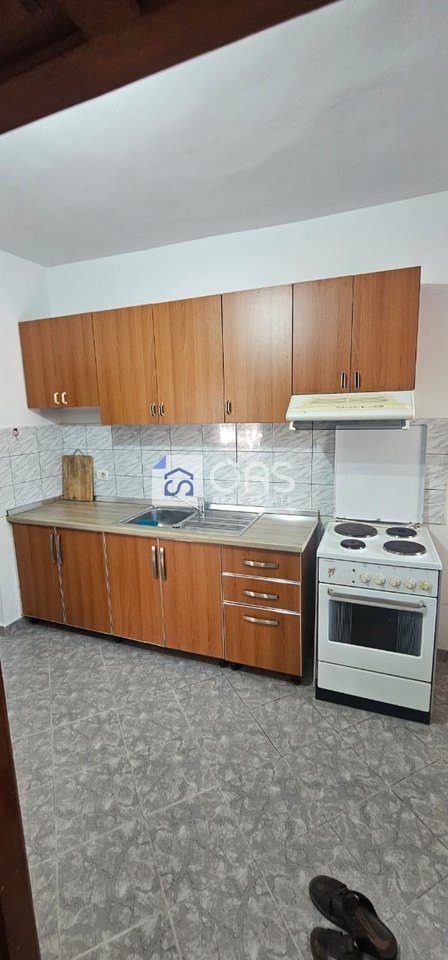 Jepet apartament 1+1 me qera tek Ish Parku i Autobuseve 4