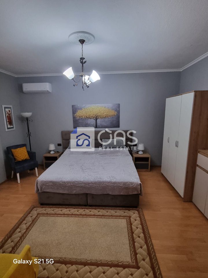 Jepet me qera apartament 1+1 tek Shkolla e Baletit. 2