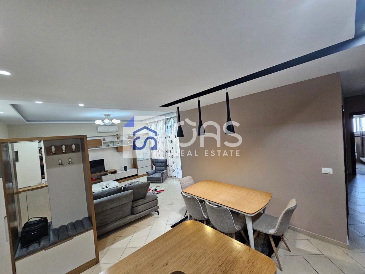 Apartament per qera te Liqeni i Thate 650 euro
