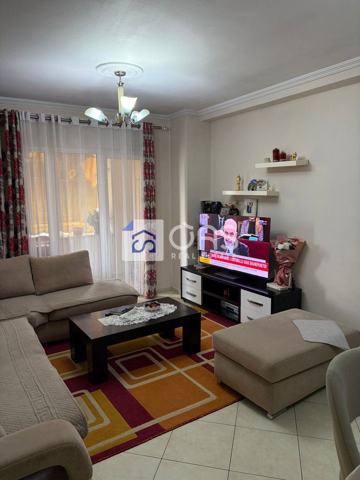 Jepet apartament me qera 2+1 Kthesa E Kamzes
