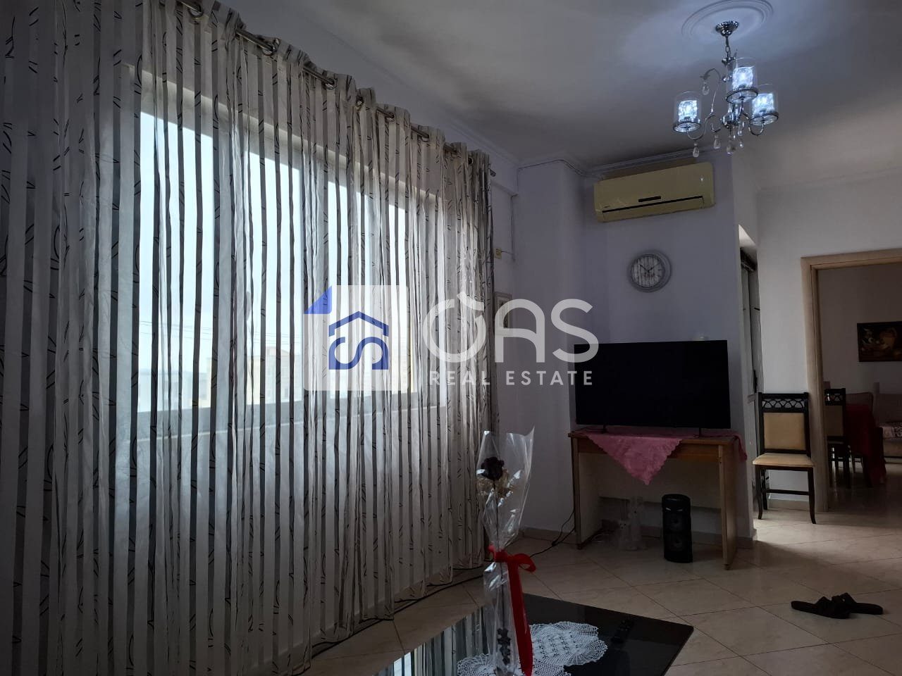 Jepet me qera apartament 2+1 ne Qender 4