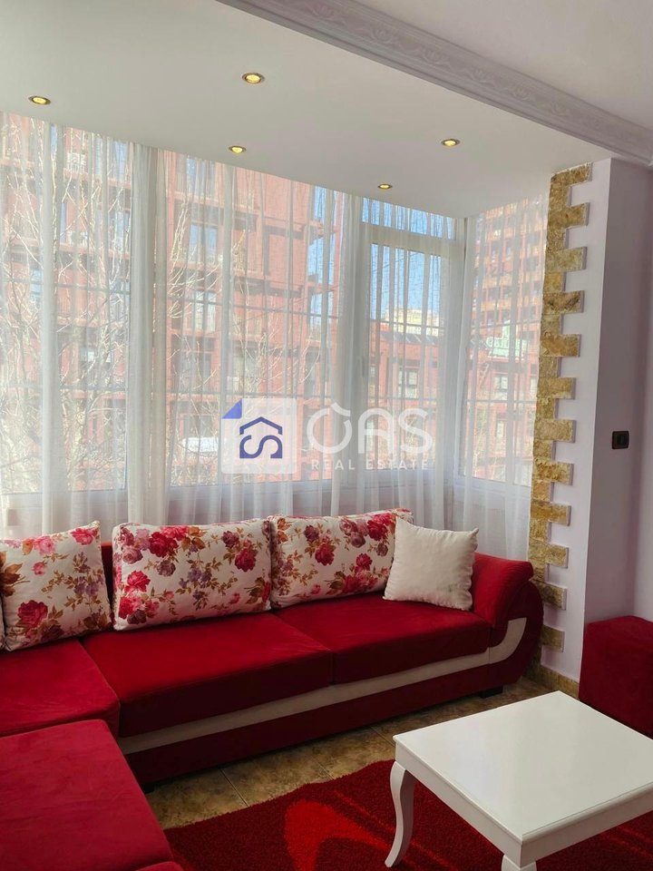 Jepet apartament me qera 2+1 tek Rruga e Kavajes