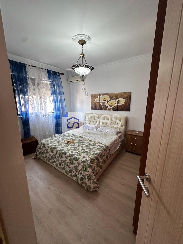 Shitet apartament 2+1 tek Rruga Bardhyl. 2