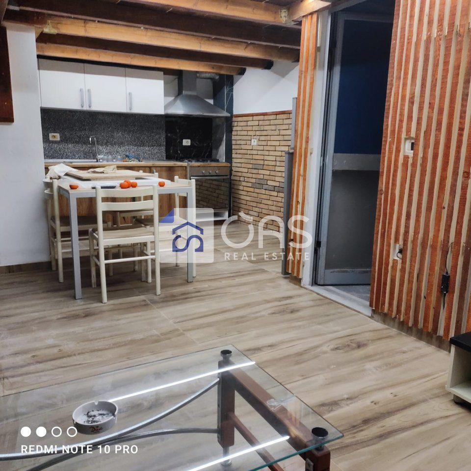 Jepet apartament me qera 1+1 Kodra e Diellit 3