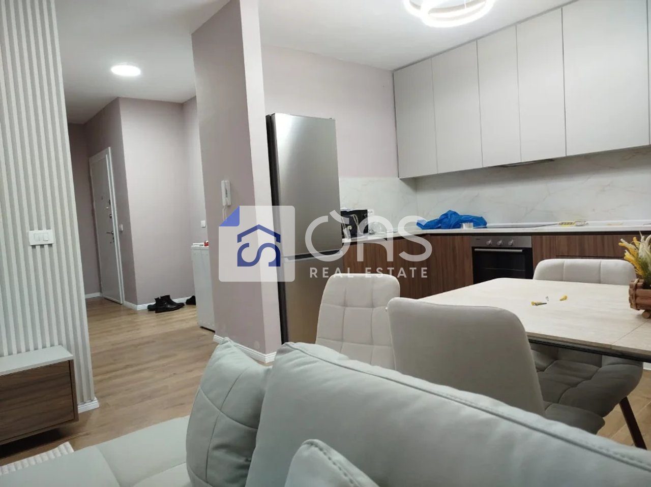 Jepet apartament me qera 1+1 Pazar i Ri 2