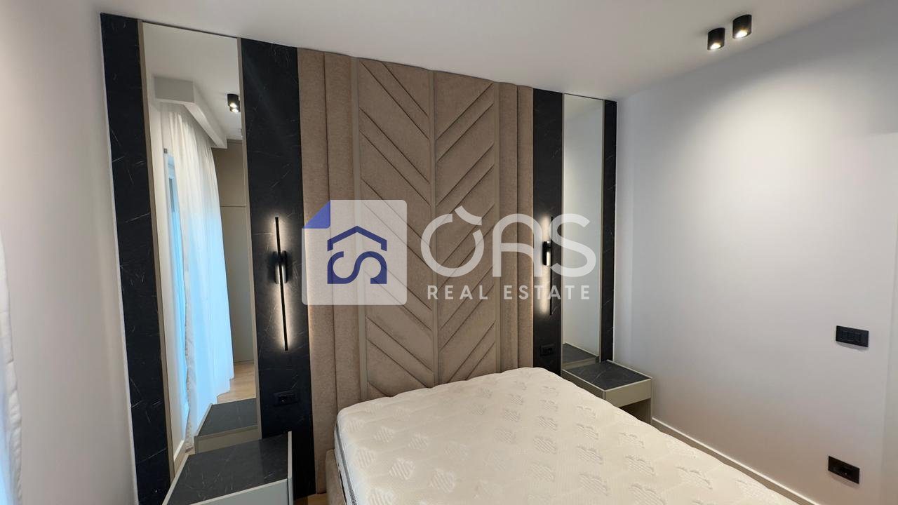 Jepet me qera apartament 1+1 perball UET 3