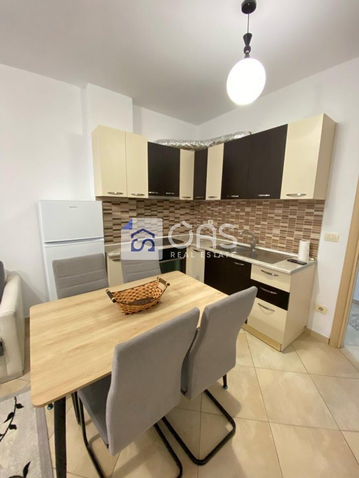Jepet apartament 2+1 me qera ne zonen e Unazes se Re (prane Miell Tirana) 2