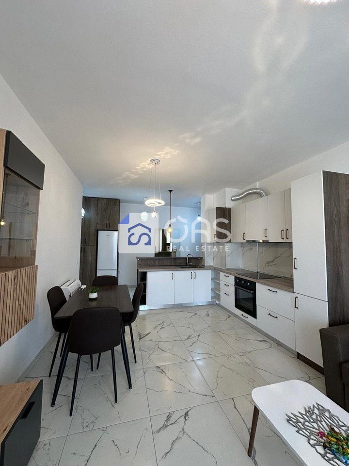 Jepet apartament 2+1+Parkim me qera Te Univers City