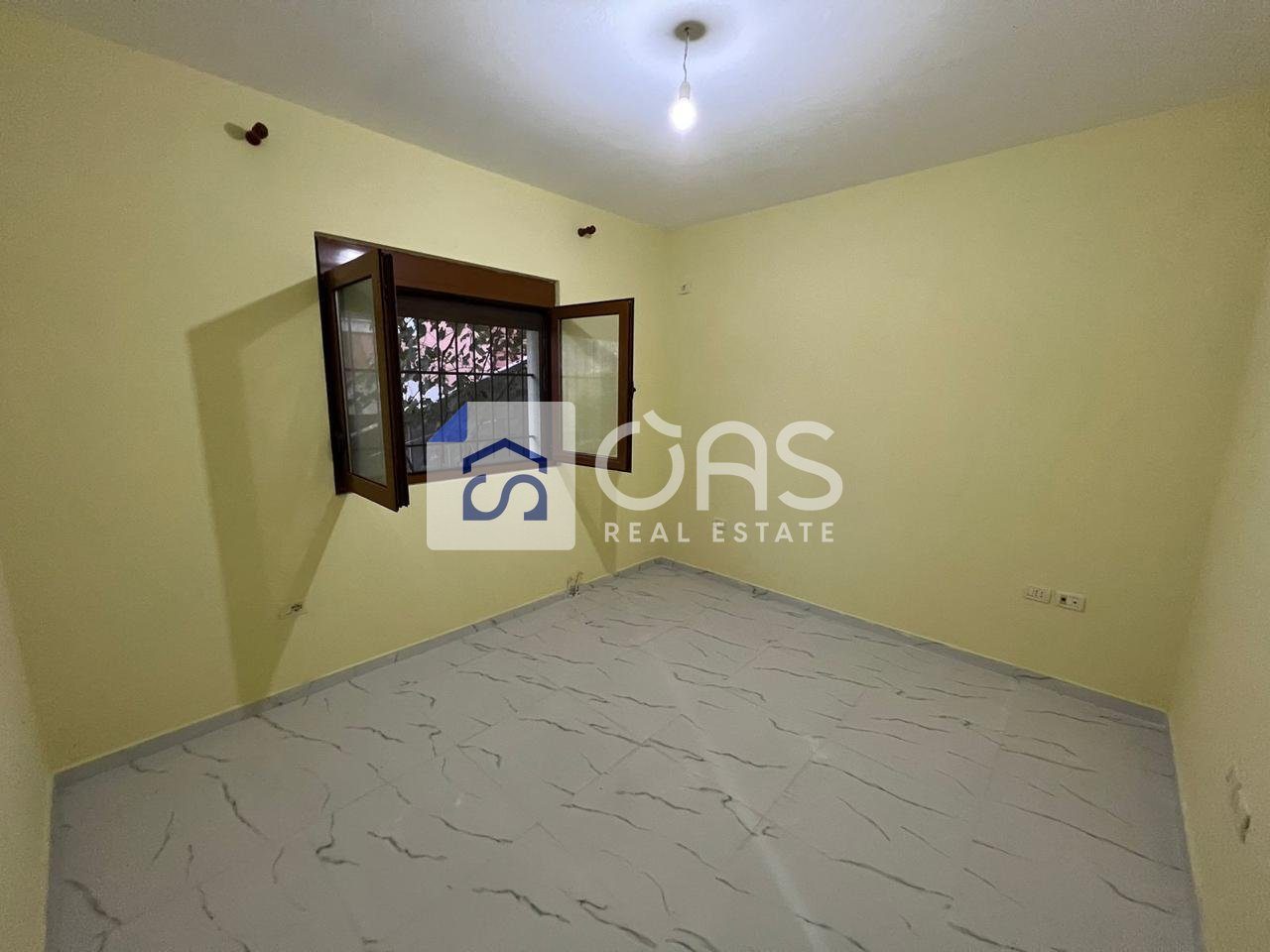 Vilë me 2 hyrje Me Qera në Ali Demi, Tiranë - 350.000€ | 230 m² 3