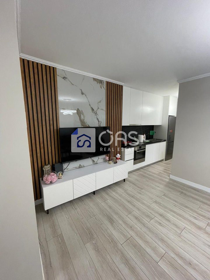 Jepet me qera apartamenti 1+1 tek Rruga e Kosovareve 4