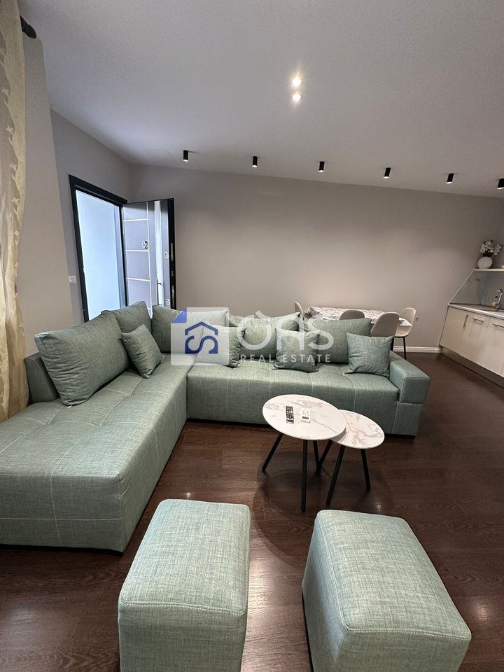 Jepet me qera apartament 1+1+parkim yzberisht 2