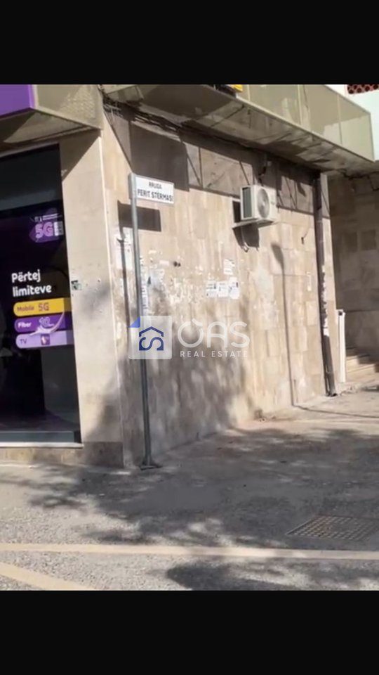 Jepet dyqan me qera tek Bulevardi Zogu i PARE 2